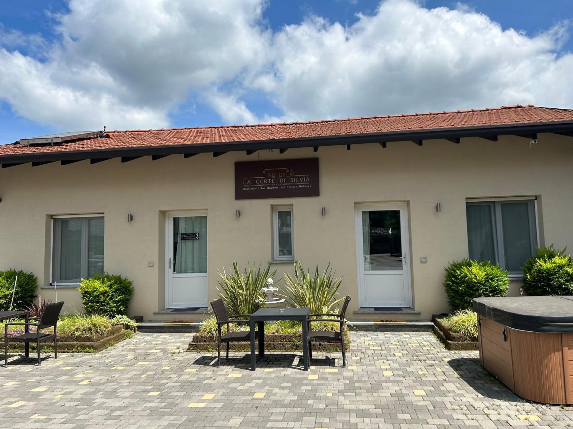 La Corte Di Silvia Sesto Calende Ngoại thất bức ảnh