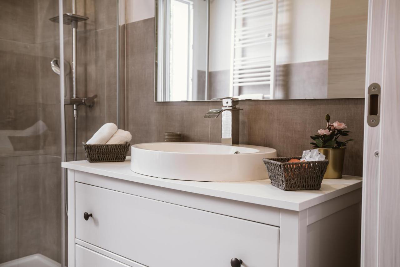 La Corte Di Silvia Sesto Calende Ngoại thất bức ảnh
