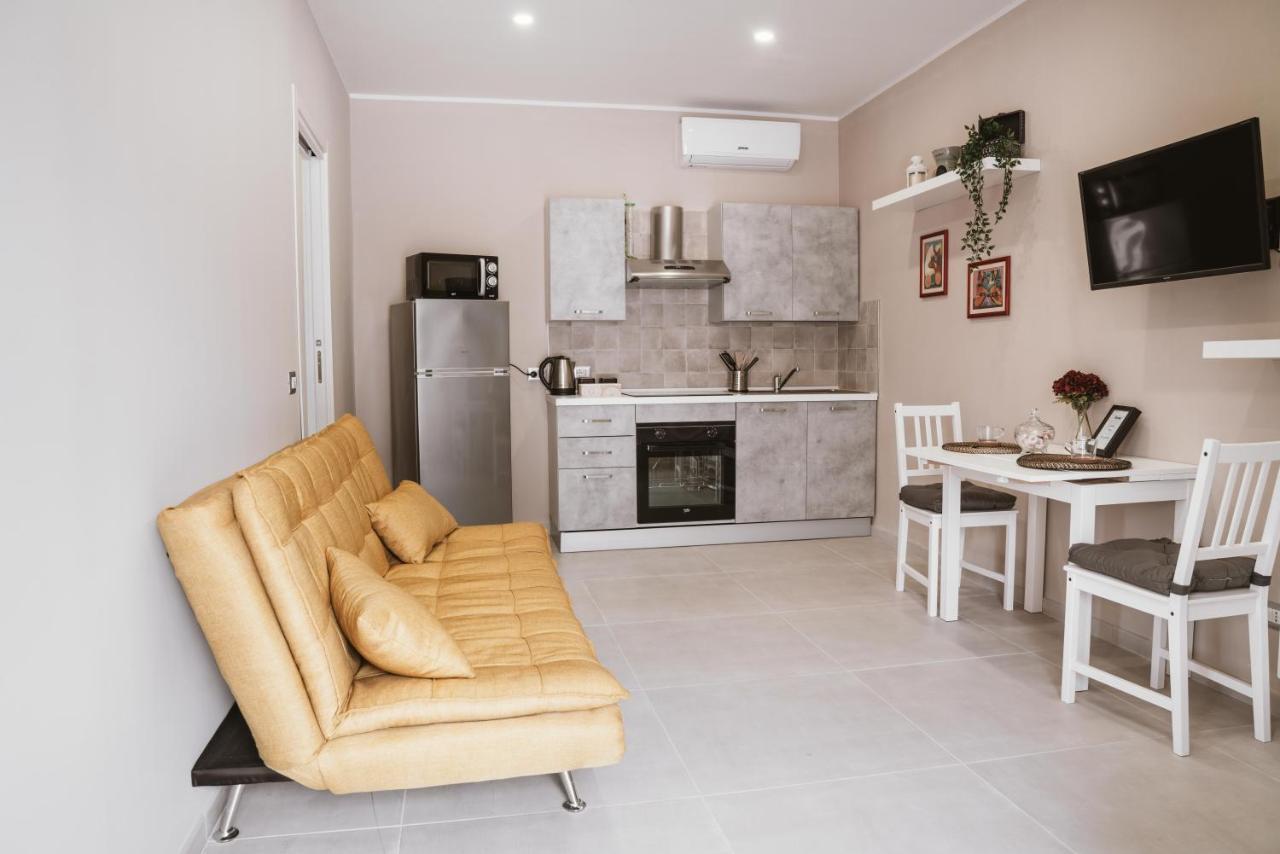 La Corte Di Silvia Sesto Calende Ngoại thất bức ảnh