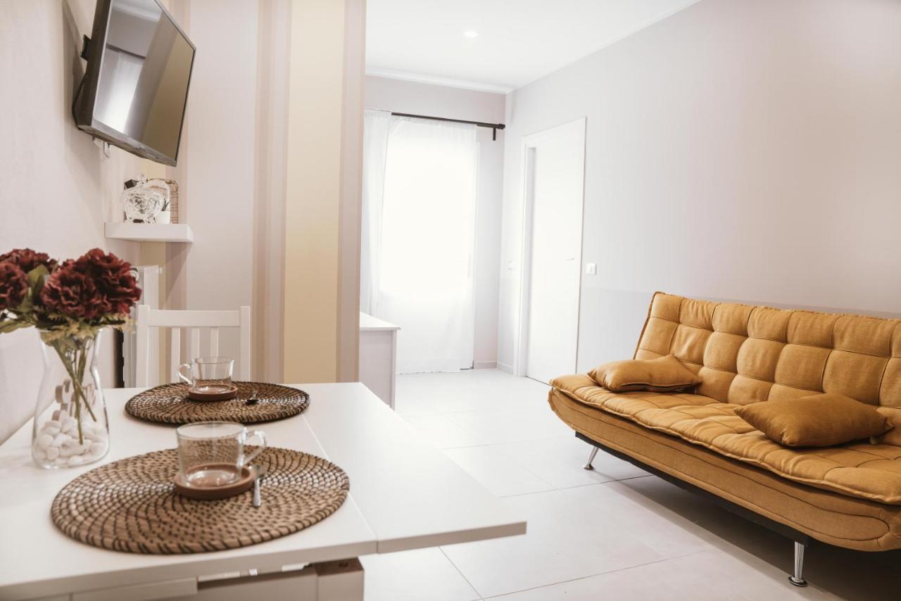 La Corte Di Silvia Sesto Calende Ngoại thất bức ảnh