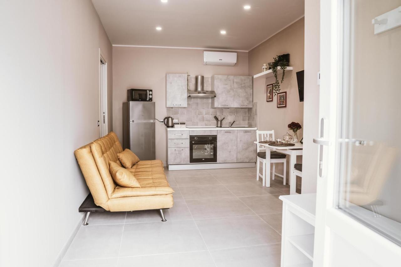 La Corte Di Silvia Sesto Calende Ngoại thất bức ảnh
